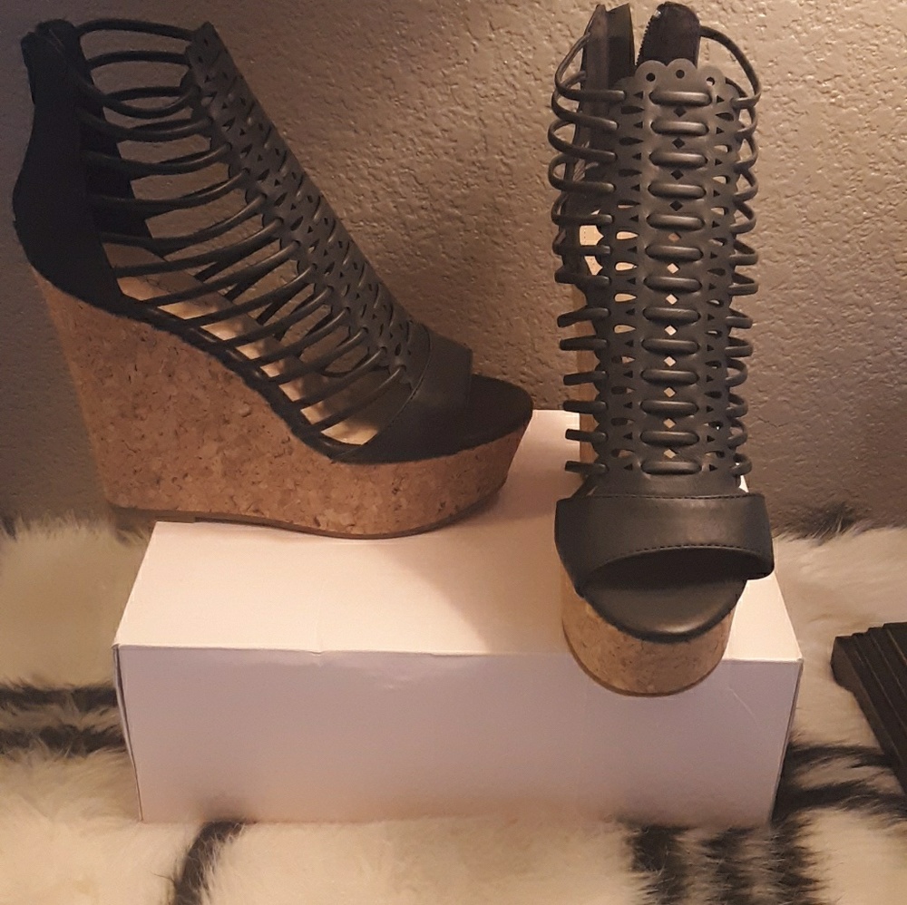 Wedge shoes